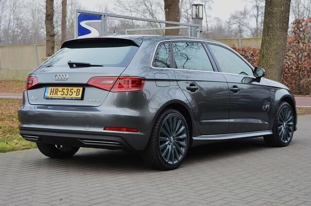Occasion Audi A3 Sportback Ambition 150 PK (110 kW) 2015 Grijs Hatchback