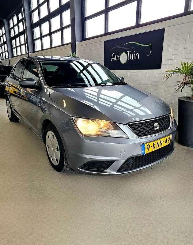 Grijs Gebruikt 2013 Seat Toledo Sedan | € 3.999 (Eerlijke prijs) - Afbeelding 1/4