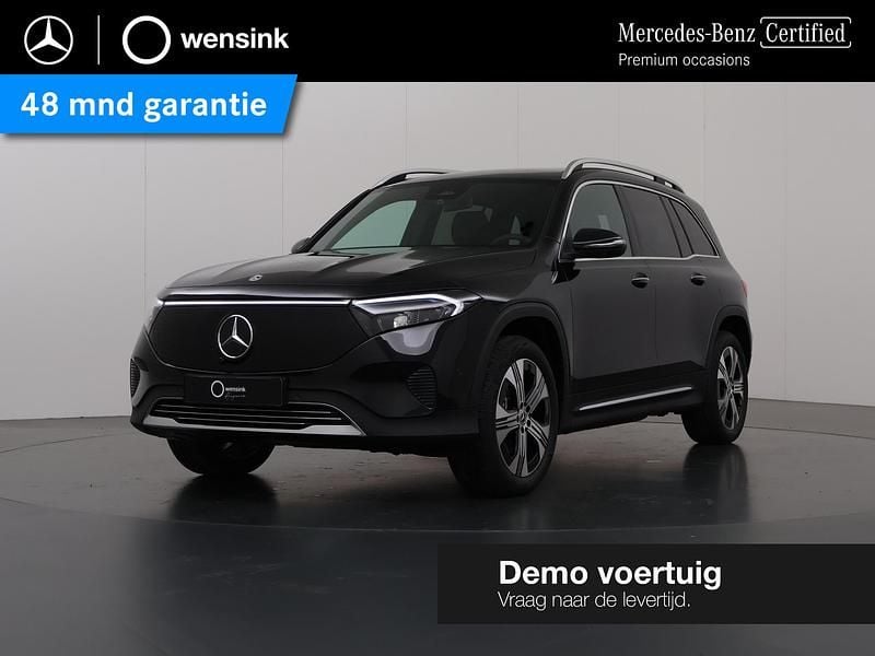 Zwart Gebruikt 2025 Mercedes EQB250+ Luxury SUV | € 48.450 (Iets duurder) - Afbeelding 1/4