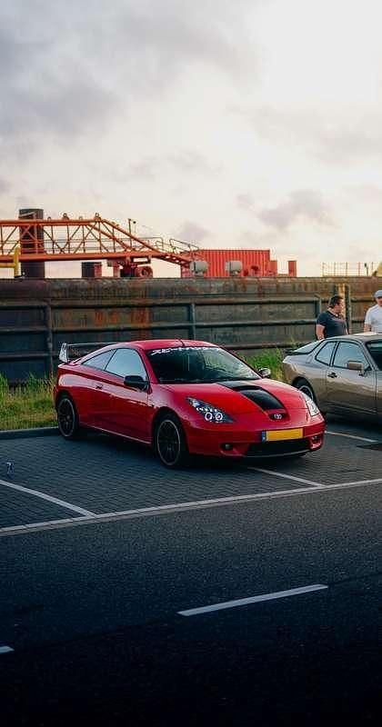 Rood Occasion 2002 Toyota Celica Coupé | € 2.900 (Eerlijke prijs) - Afbeelding 1/4