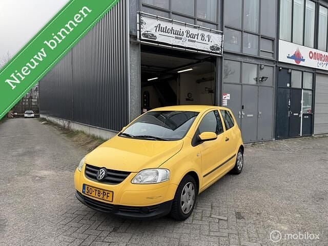 Occasion VW Fox 54 PK (39 kW) 2006 Geel Hatchback