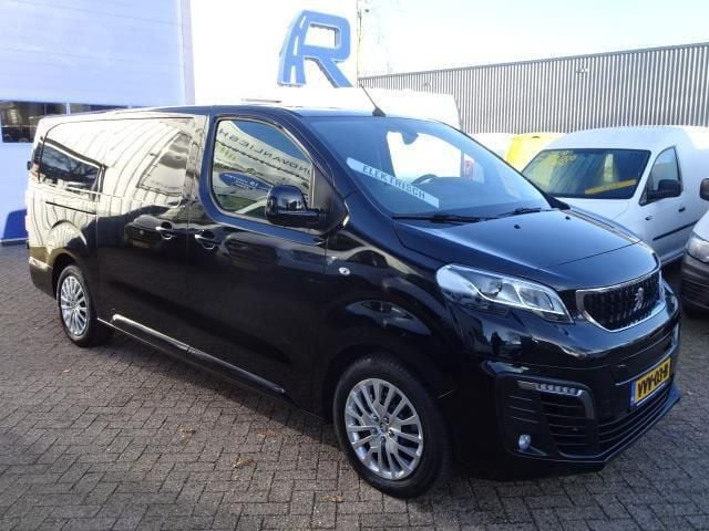 Zwart Gebruikt 2023 Peugeot e-Expert Van | € 23.750 (Goede deal) - Afbeelding 1/4