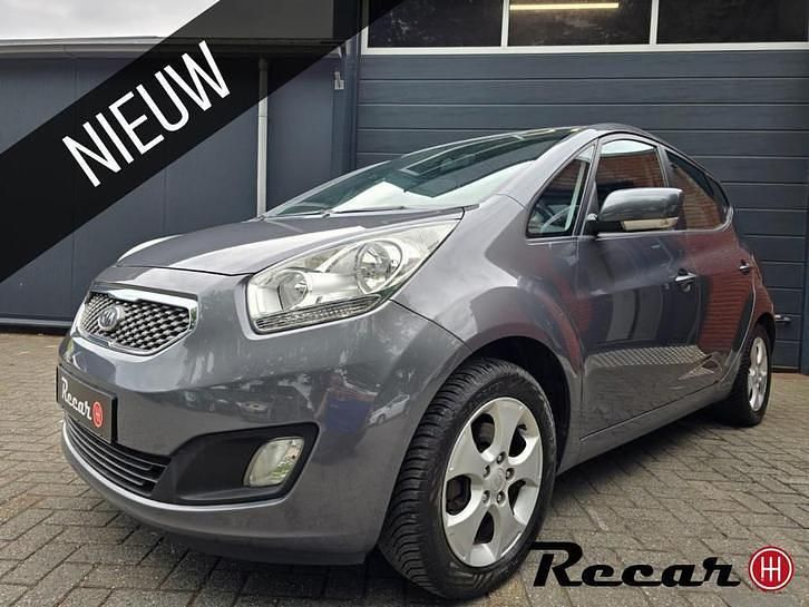 Grijs Occasion 2010 Kia Venga Hatchback | € 3.995 (Eerlijke prijs) - Afbeelding 1/4