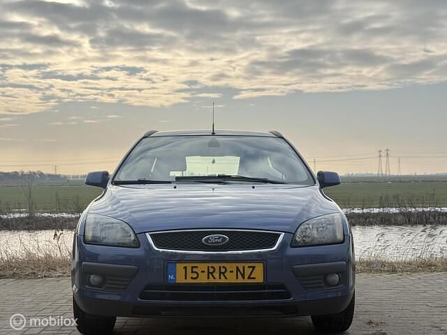 Occasion Ford Focus Futura 101 PK (74 kW) 2005 Blauw Stationwagen