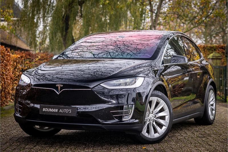 Zwart Occasion 2016 Tesla Model X SUV | € 32.950 (Eerlijke prijs) - Afbeelding 1/4