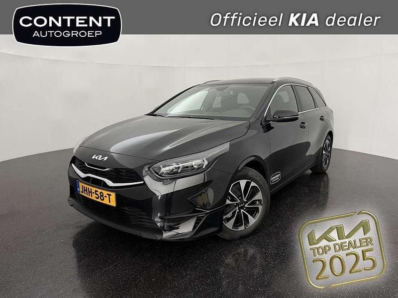 Zwart Nieuw 2025 Kia Ceed Sportswagon Stationwagen | € 34.440 - Afbeelding 1/4