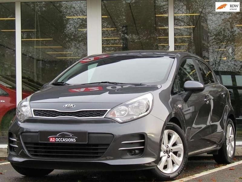 Occasion Kia Rio 86 PK (63 kW) 2015 Grijs (metallic) Hatchback