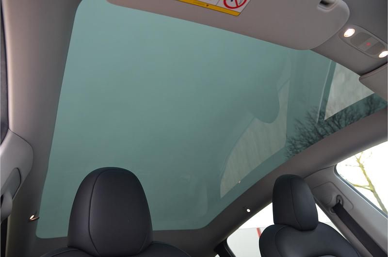 Occasion Tesla Model Y Long Range AWD 378 kW (514 PK) 2026 Zwart SUV