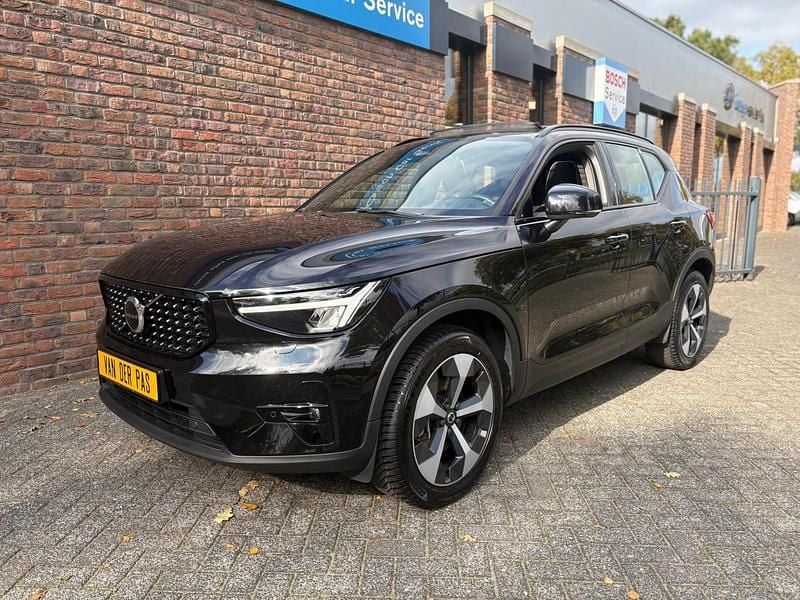 Zwart Gebruikt 2023 Volvo XC40 Ultimate SUV | € 35.955 (Goede deal) - Afbeelding 1/4