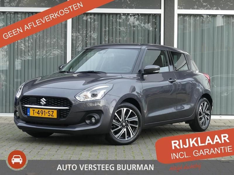 Grijs Gebruikt 2023 Suzuki Swift Style Hatchback | € 18.750 (Eerlijke prijs) - Afbeelding 1/4