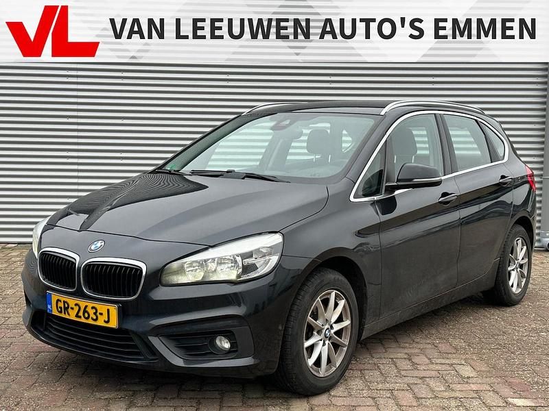 Zwart Gebruikt 2015 BMW 218 Stationwagen | € 11.900 - Afbeelding 1/4