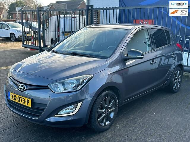 Grijs Occasion 2014 Hyundai i20 Hatchback | € 6.988 (Goede deal) - Afbeelding 1/4