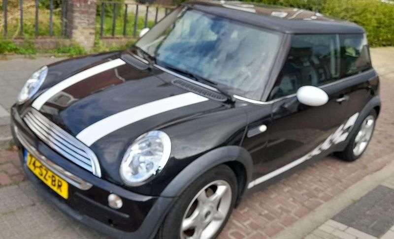 Occasion Mini Cooper Salt 90 PK (66 kW) 2002 Zwart Hatchback