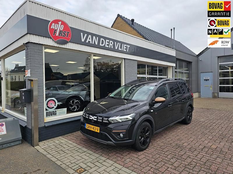 Zwart Gebruikt 2024 Dacia Jogger Extreme MPV | € 27.950 (Eerlijke prijs) - Afbeelding 1/4