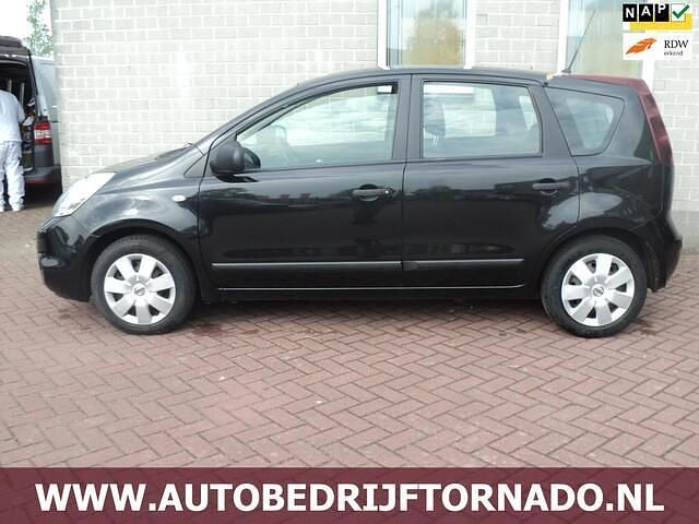 Zwart Gebruikt 2010 Nissan Note Visia MPV | € 3.799 (Eerlijke prijs) - Afbeelding 1/4