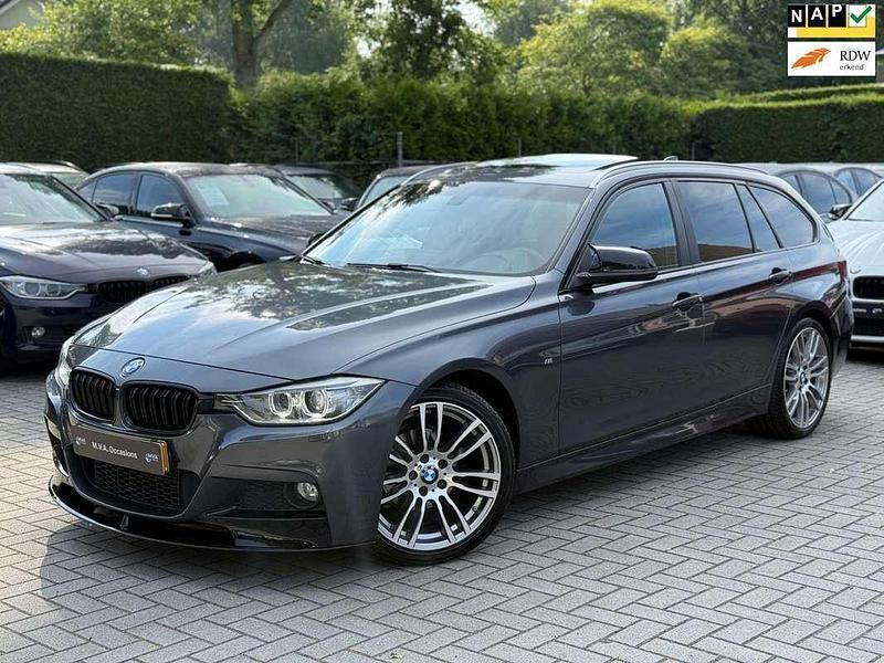 Grijs Gebruikt 2014 BMW 316 Executive Stationwagen | € 14.950 (Duur) - Afbeelding 1/4