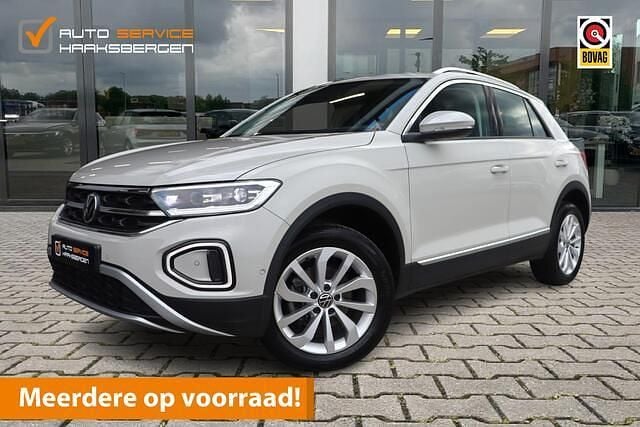 Beige Gebruikt 2024 VW T-Roc Style SUV | € 33.450 (Eerlijke prijs) - Afbeelding 1/4