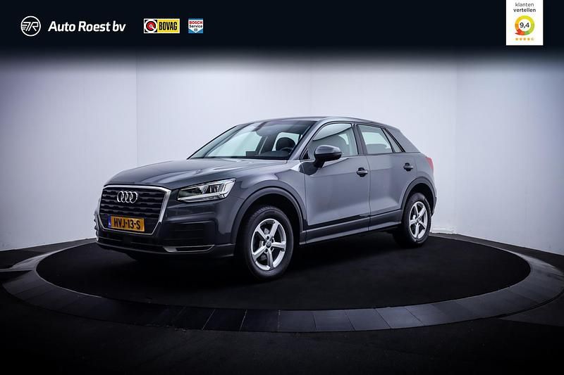 Grijs Gebruikt 2019 Audi Q2 Business SUV | € 24.125 - Afbeelding 1/4