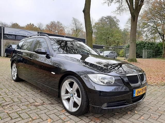 Occasion BMW 325 Sport Line 218 PK (160 kW) 2006 Zwart (metallic) Stationwagen