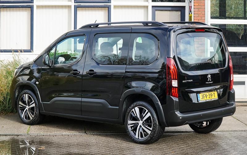 Occasion Peugeot Rifter Allure 131 PK (96 kW) 2022 Zwart MPV