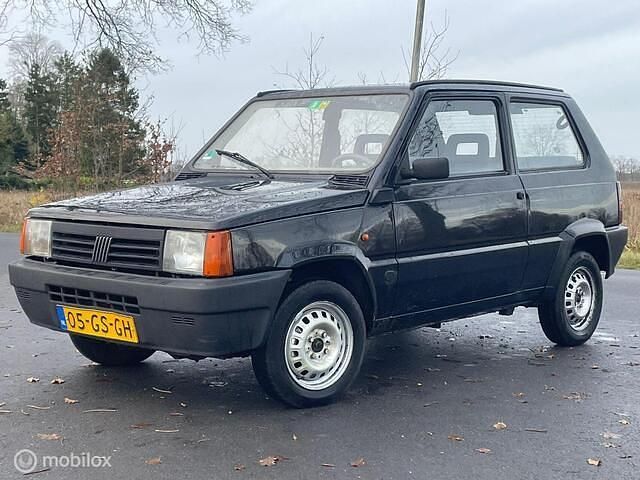 Zwart Gebruikt 2001 Fiat Panda Young Hatchback | € 1.350 - Afbeelding 1/4