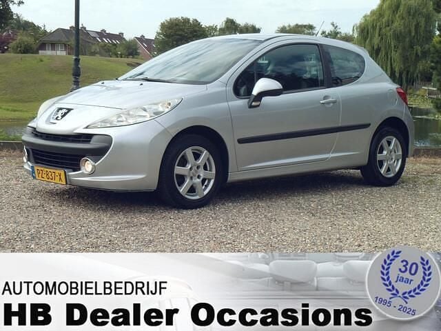 Grijs, metallic lak Gebruikt 2009 Peugeot 207 Hatchback | € 1.999 (Eerlijke prijs) - Afbeelding 1/4