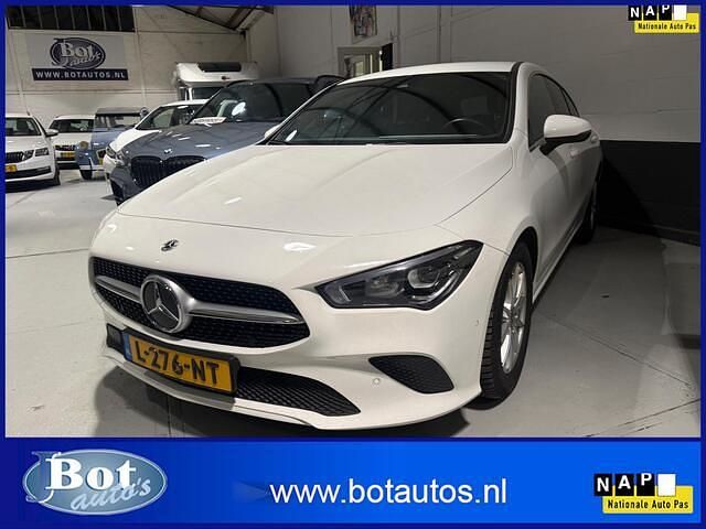 Wit Occasion 2021 Mercedes CLA180 Shooting Brake Business Stationwagen | € 21.950 (Super prijs) - Afbeelding 1/4
