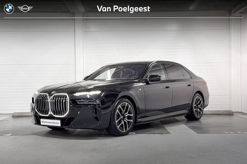 Saphirschwarz metallic (475) (zwart metallic) Gebruikt 2025 BMW i7 Comfort Edition Sedan | € 112.900 (Super prijs) - Afbeelding 1/4