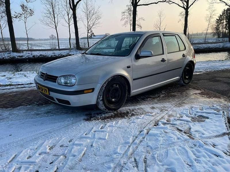 Grijs Occasion 1999 VW Golf III Hatchback | € 1.850 (Iets duurder) - Afbeelding 1/4