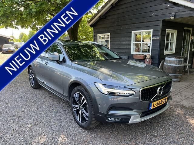 Grijs Gebruikt 2017 Volvo V90 CC Pro Stationwagen | € 26.950 (Eerlijke prijs) - Afbeelding 1/4