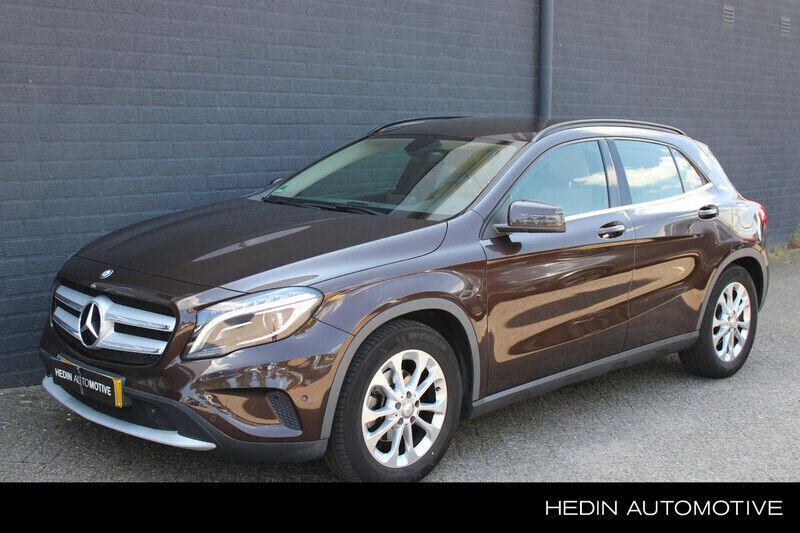 Bruin Gebruikt 2015 Mercedes GLA200 Ambition SUV | € 17.980 (Eerlijke prijs) - Afbeelding 1/4