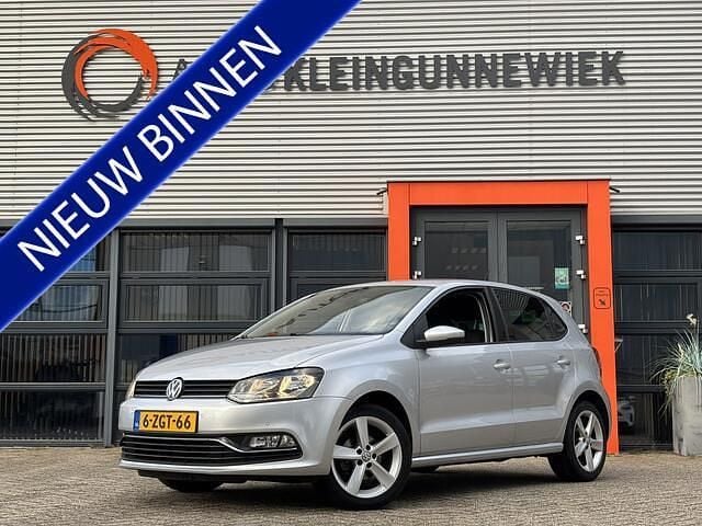 Grijs Gebruikt 2015 VW Polo Highline Hatchback | € 9.450 (Eerlijke prijs) - Afbeelding 1/4