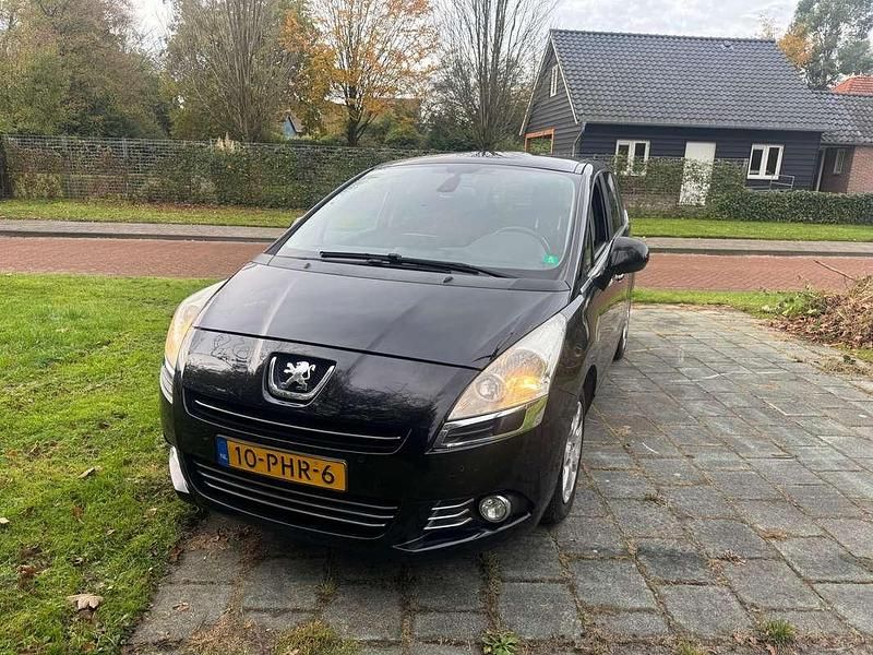 Zwart Occasion 2011 Peugeot 5008 MPV | € 2.199 (Duur) - Afbeelding 1/4