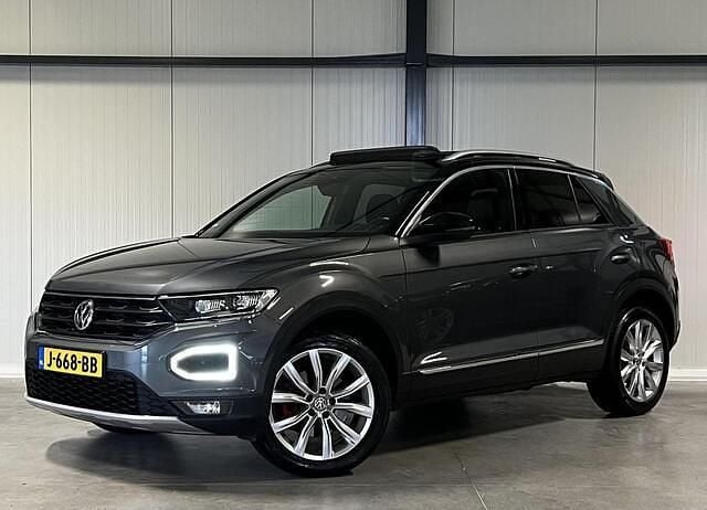 Grijs Gebruikt 2020 VW T-Roc Sport SUV | € 24.800 (Eerlijke prijs) - Afbeelding 1/4