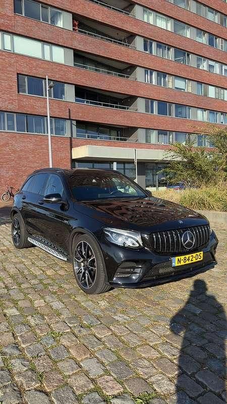 Zwart Gebruikt 2017 Mercedes GLC43 AMG AMG Stationwagen | € 37.450 (Eerlijke prijs) - Afbeelding 1/4