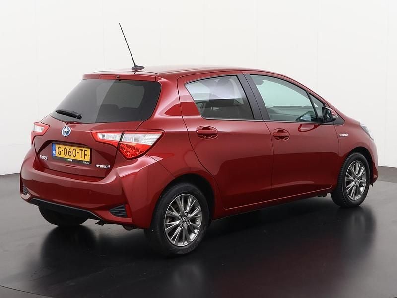 Occasion Toyota Yaris 101 PK (74 kW) 2019 Rood Hatchback