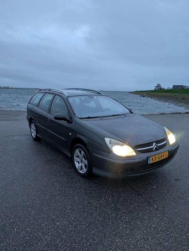 Zwart Gebruikt 2004 Citroën C5 Prestige Stationwagen | € 800 (Super prijs) - Afbeelding 1/4