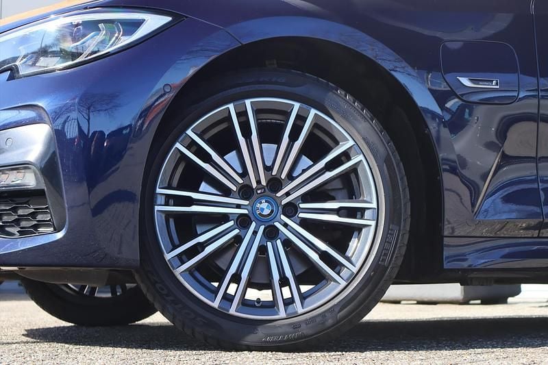 Occasion BMW 320e M Sport 163 PK (119 kW) 2022 Blauw (metallic) Stationwagen