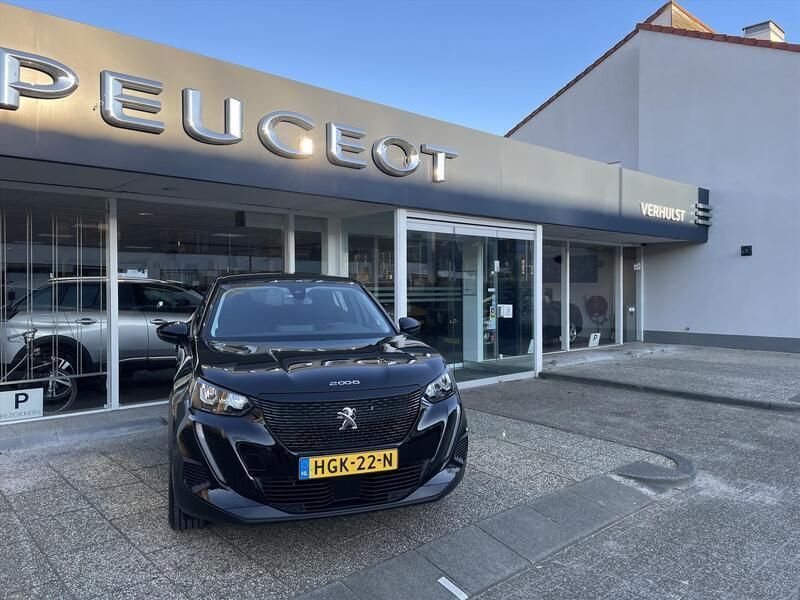 Zwart Gebruikt 2022 Peugeot 2008 SUV | € 21.900 (Eerlijke prijs) - Afbeelding 1/4
