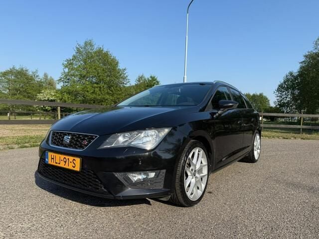 Zwart Gebruikt 2015 Seat Leon ST FR Stationwagen | € 7.999 (Super prijs) - Afbeelding 1/4