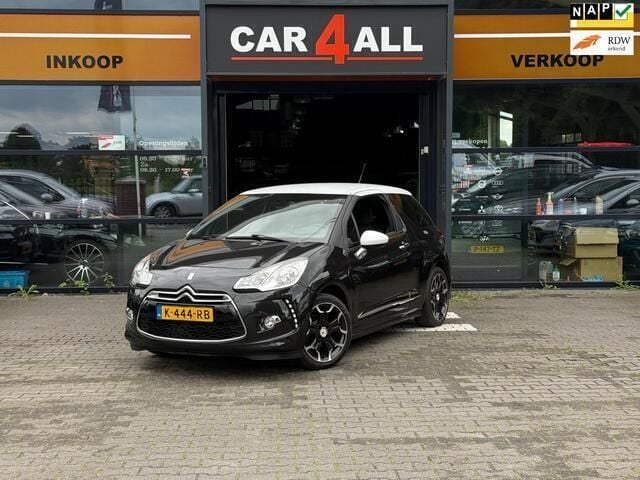 Zwart, metallic lak Gebruikt 2011 Citroën DS3 So Chic Hatchback | € 4.450 (Eerlijke prijs) - Afbeelding 1/4