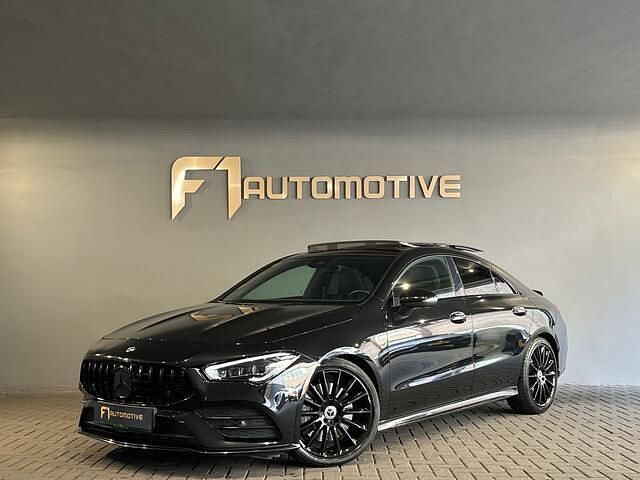 Zwart Gebruikt 2019 Mercedes CLA250 AMG Sedan | € 39.900 (Iets duurder) - Afbeelding 1/3