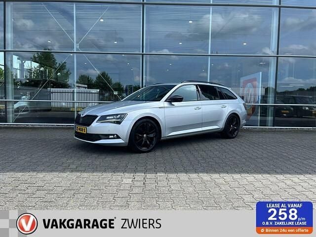 Grijs Gebruikt 2019 Skoda Superb Business Line Stationwagen | € 19.250 (Eerlijke prijs) - Afbeelding 1/4