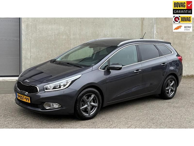 Grijs Occasion 2013 Kia Ceed Sportswagon Stationwagen | € 4.990 (Goede deal) - Afbeelding 1/4