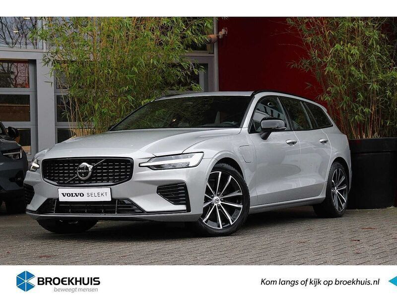 Grijs Gebruikt 2022 Volvo V60 Plus Stationwagen | € 45.900 (Eerlijke prijs) - Afbeelding 1/4