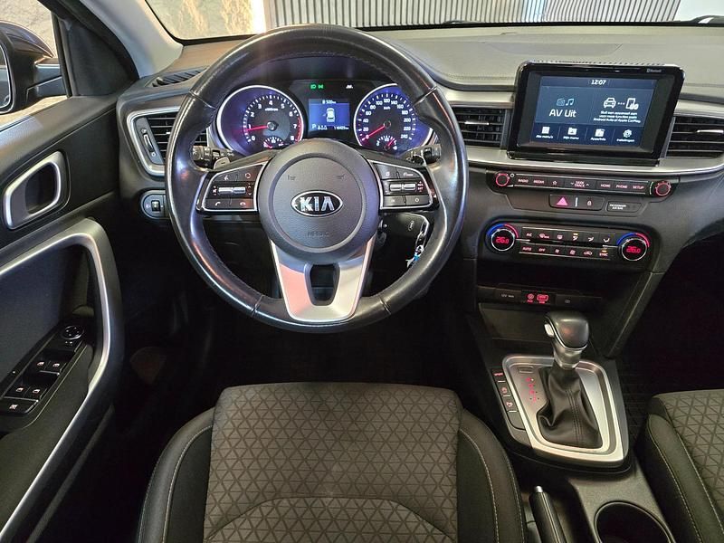 Occasion Kia Ceed 140 PK (102 kW) 2019 Grijs Hatchback