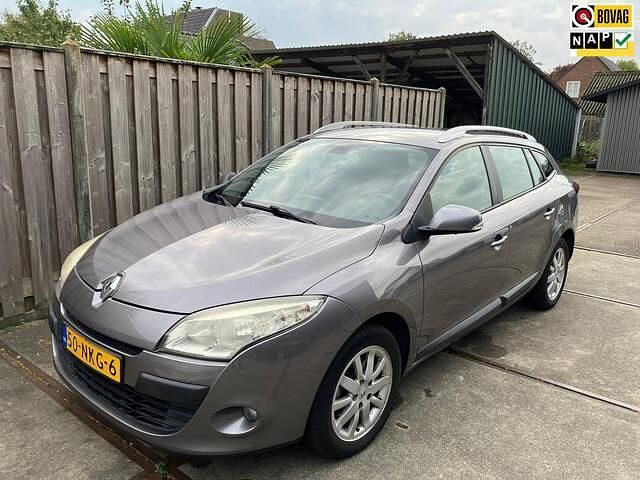 Grijs Gebruikt 2010 Renault Mégane GrandTour Expression Stationwagen | € 1.750 (Super prijs) - Afbeelding 1/4