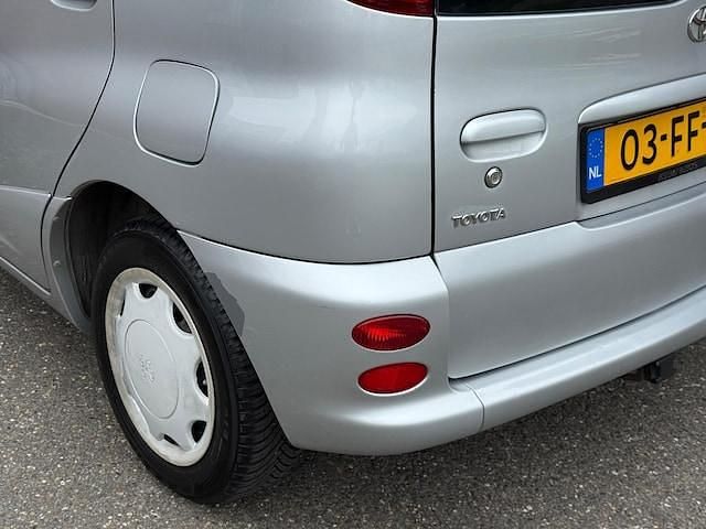 Occasion Toyota Yaris Verso Sol 86 PK (63 kW) 2000 Grijs (metallic) MPV