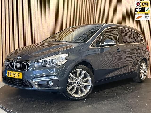 Grijs Gebruikt 2018 BMW 220 Executive Stationwagen | € 19.850 (Eerlijke prijs) - Afbeelding 1/2