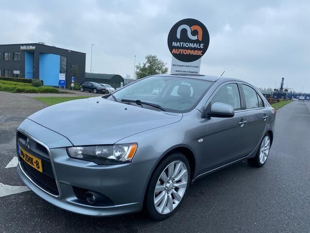 Grijs Gebruikt 2012 Mitsubishi Lancer Sportback Edition Hatchback | € 5.649 - Afbeelding 1/4